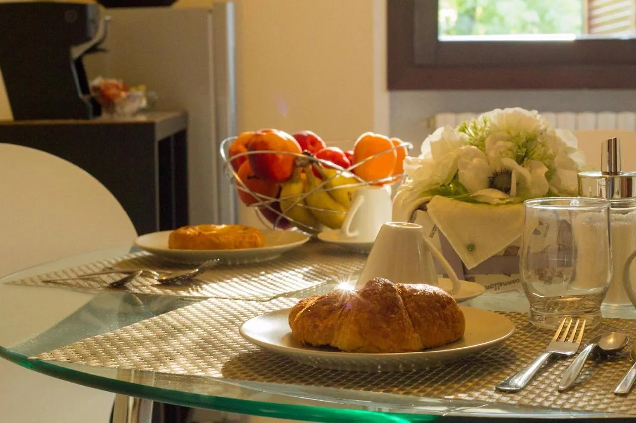 B&B Garda In Gardone Riviera Italy